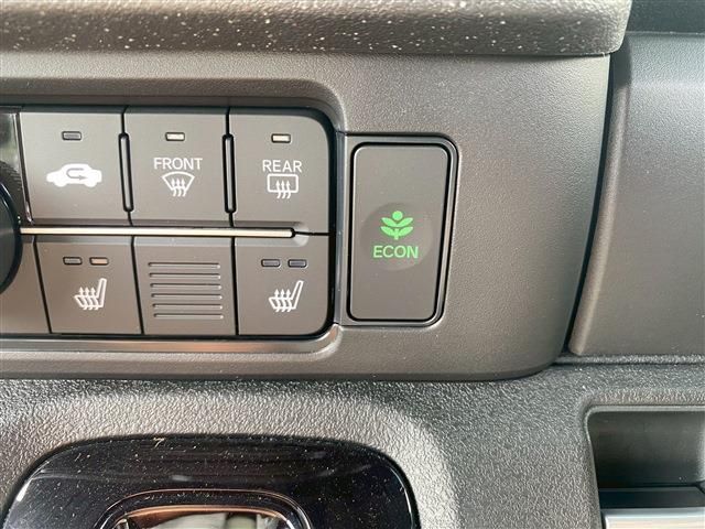 HONDA N BOX CUSTOM 2023 Image 31