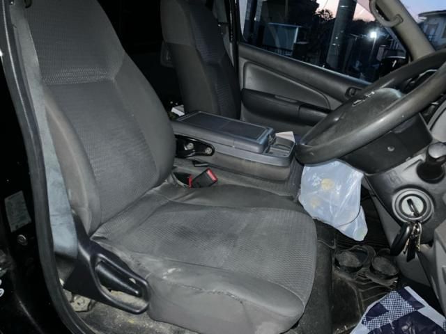 NISSAN CARAVAN VAN 2WD 2017 Image 31