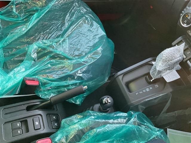 SUZUKI JIMNY NOMADE 2025 Image 31