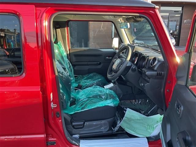 SUZUKI JIMNY NOMADE 2025 Image 31