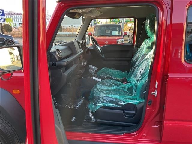 SUZUKI JIMNY NOMADE 2025 Image 31