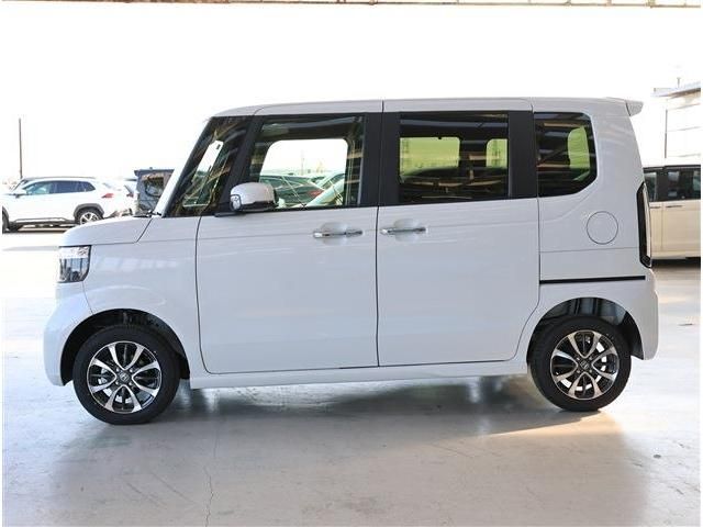 HONDA N BOX CUSTOM 4WD 2025 Image 31