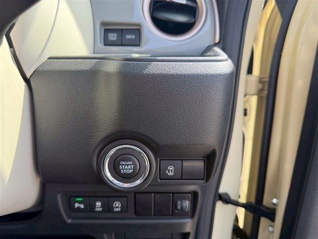 SUZUKI WAGON R SMILE 2025 Image 31