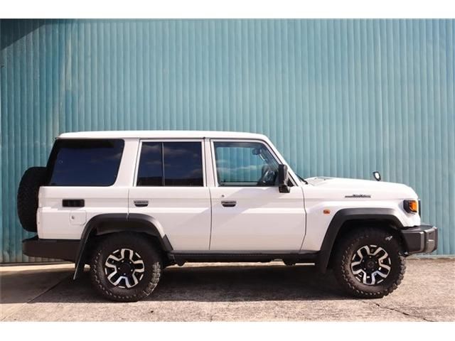 TOYOTA LANDCRUISER 70 2025 Image 31