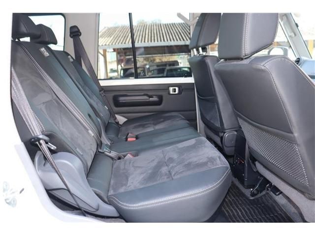 TOYOTA LANDCRUISER 70 2025 Image 31