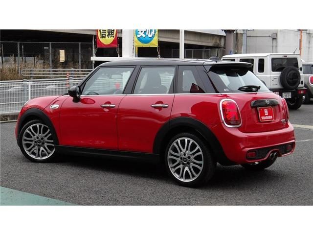 BMW MINI COOPER SD 5DOOR 2019 Image 31
