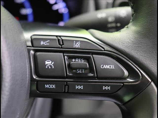 TOYOTA YARIS CROSS HYBRID 2024 Image 31