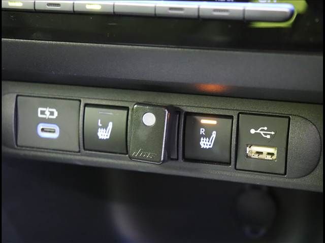 TOYOTA YARIS CROSS HYBRID 2024 Image 31