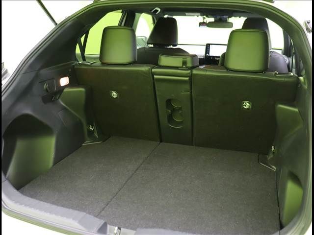 TOYOTA YARIS CROSS HYBRID 2024 Image 31