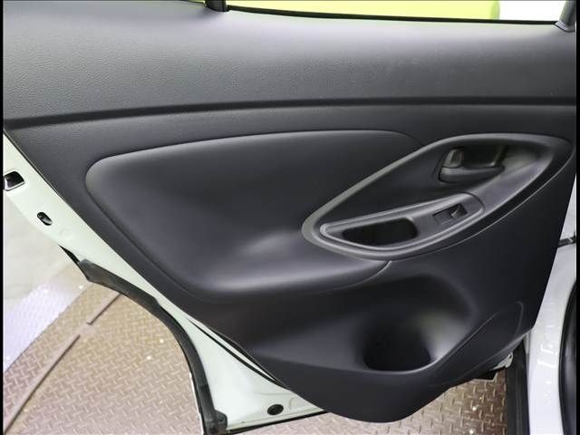 TOYOTA YARIS CROSS HYBRID 2024 Image 31