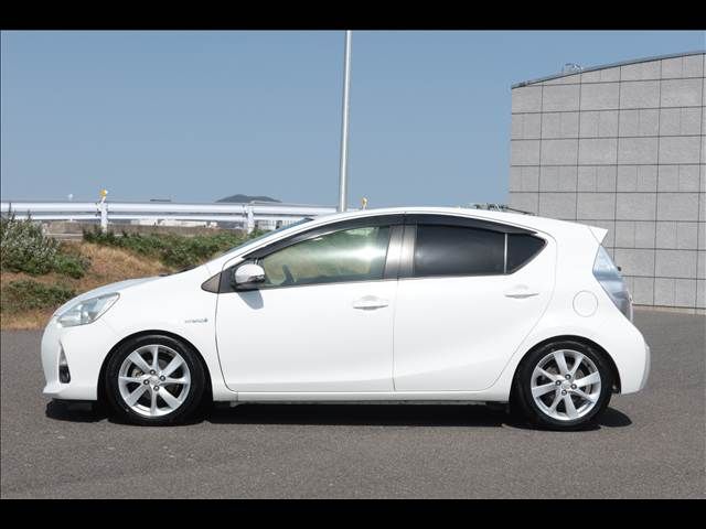 TOYOTA AQUA 2012 Image 31