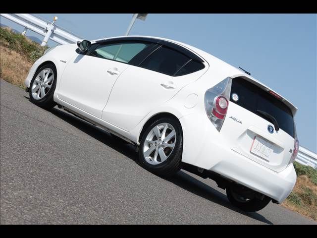 TOYOTA AQUA 2012 Image 31