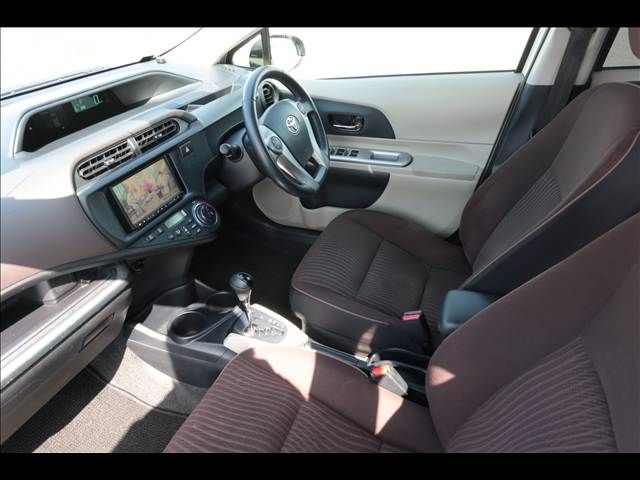 TOYOTA AQUA 2012 Image 31