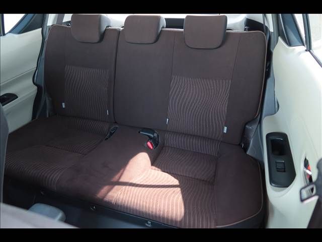 TOYOTA AQUA 2012 Image 31