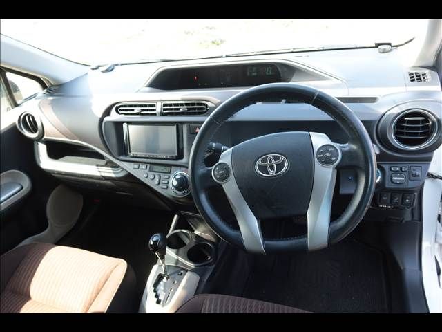 TOYOTA AQUA 2012 Image 31