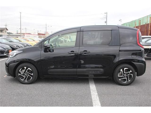 TOYOTA SIENTA HYBRID 2022 Image 31