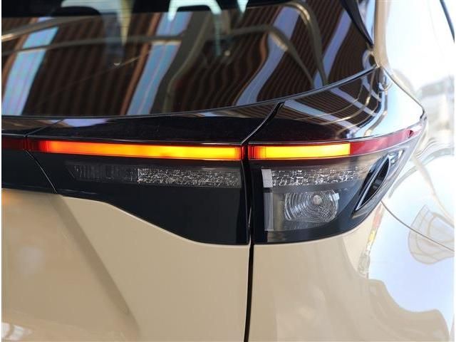 TOYOTA YARIS CROSS HYBRID 2025 Image 31