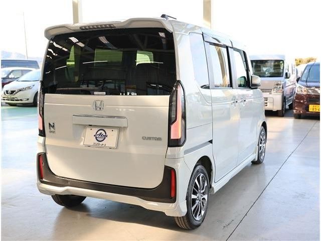 HONDA N BOX CUSTOM 2023 Image 31