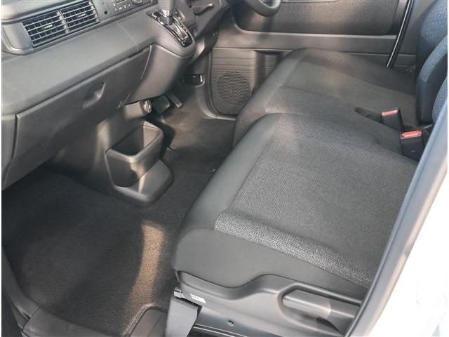 HONDA N BOX CUSTOM 2023 Image 31