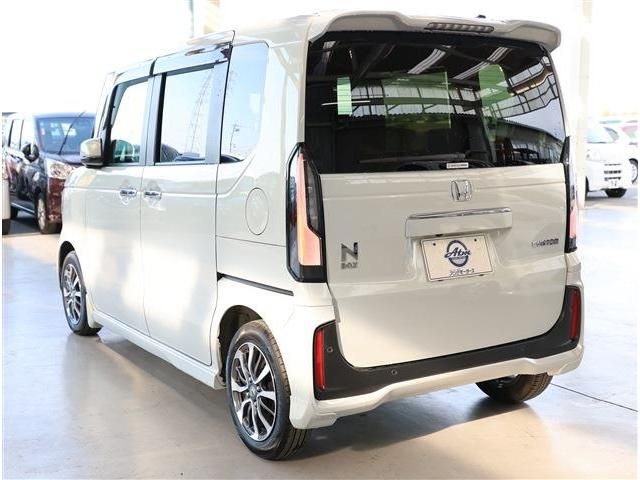 HONDA N BOX CUSTOM 2023 Image 31