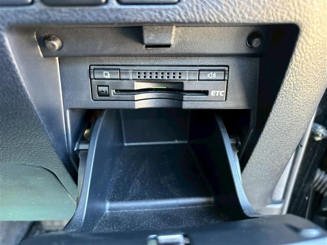 TOYOTA VELLFIRE 2015 Image 31