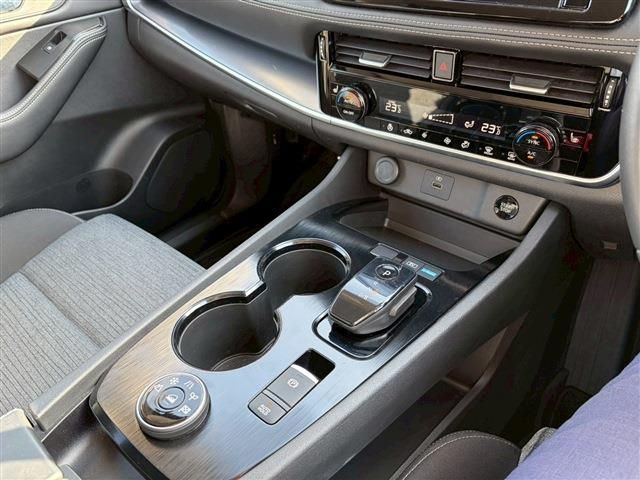 NISSAN X-TRAIL HYBRID 4WD 2023 Image 31