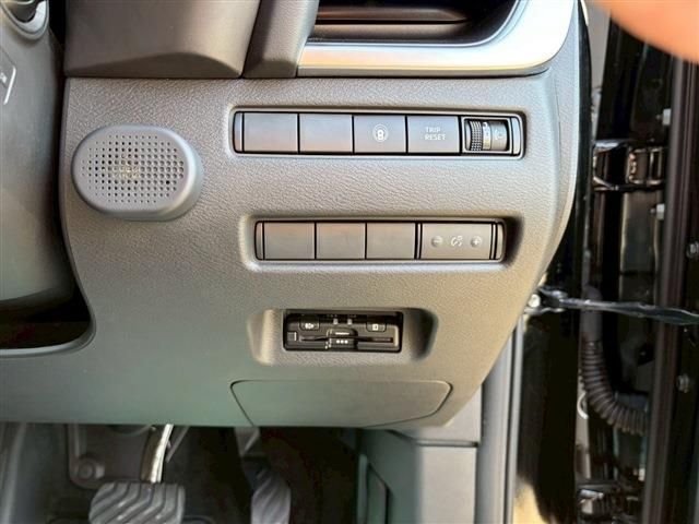 NISSAN X-TRAIL HYBRID 4WD 2023 Image 31