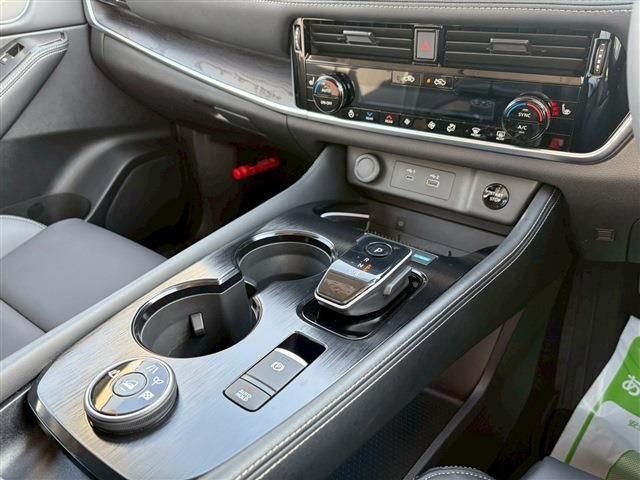 NISSAN X-TRAIL HYBRID 4WD 2025 Image 31