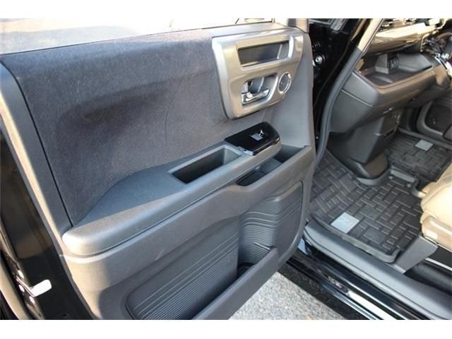 HONDA N BOX CUSTOM 2023 Image 31