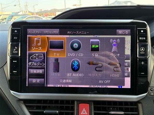 TOYOTA VOXY HYBRID 2017 Image 31