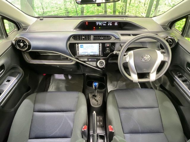 TOYOTA AQUA 2015 Image 31