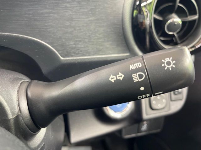 TOYOTA AQUA 2015 Image 31