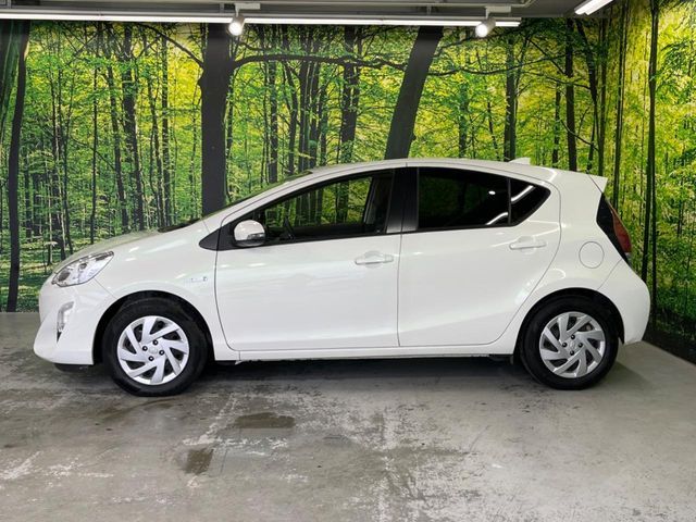 TOYOTA AQUA 2015 Image 31