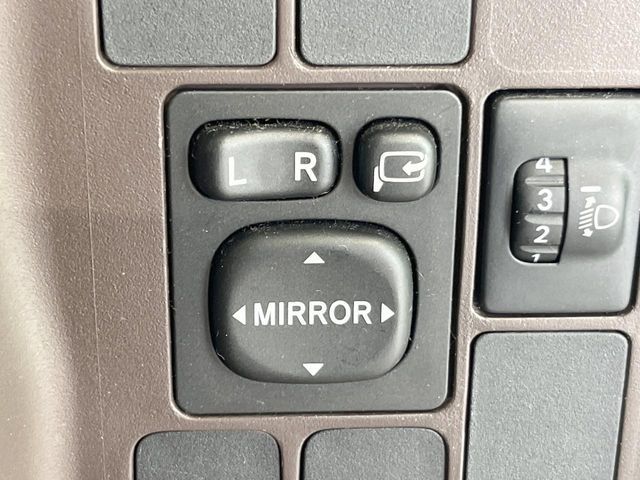 TOYOTA PASSO 2010 Image 31