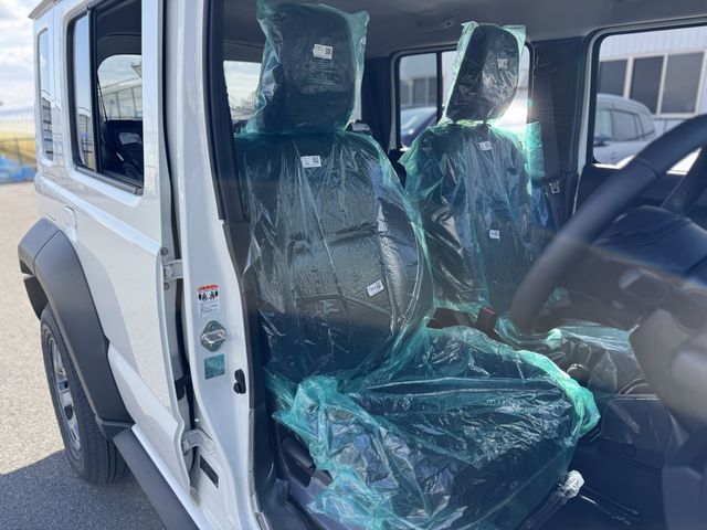 SUZUKI JIMNY NOMADE 2025 Image 31