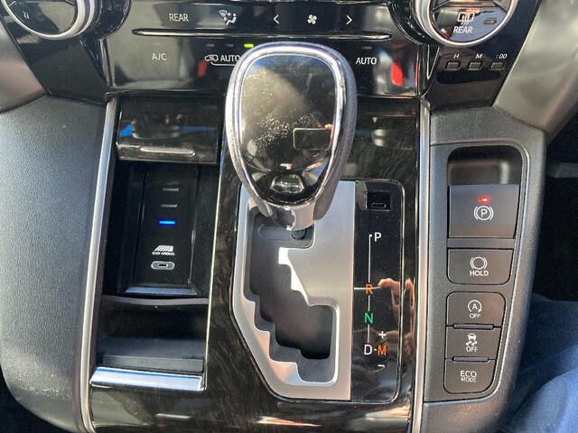 TOYOTA VELLFIRE 4WD 2017 Image 31