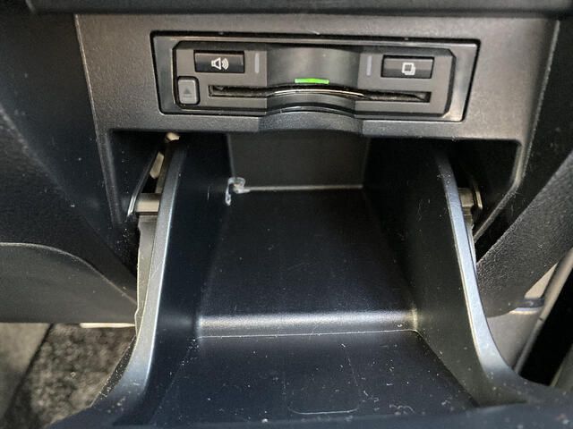 TOYOTA VELLFIRE 4WD 2017 Image 31