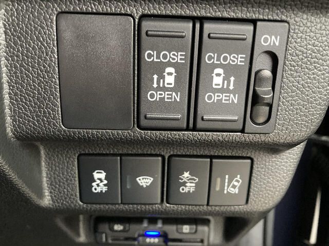 HONDA FREED HYBRID 4WD 2023 Image 31