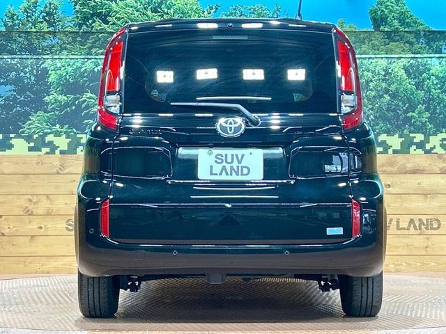 TOYOTA SIENTA HYBRID 2023 Image 31