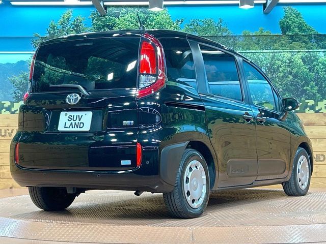 TOYOTA SIENTA HYBRID 2023 Image 31