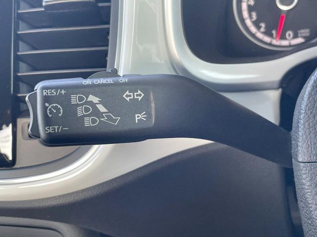 VOLKSWAGEN THE BEETL 2015 Image 31