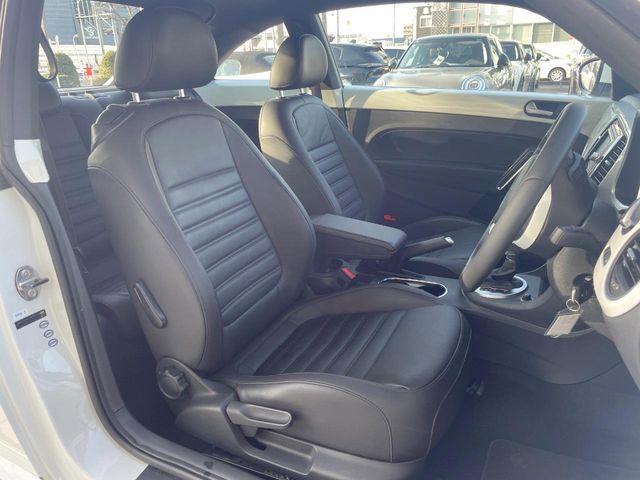 VOLKSWAGEN THE BEETL 2015 Image 31