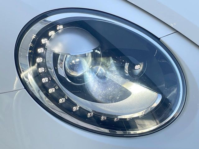 VOLKSWAGEN THE BEETL 2015 Image 31