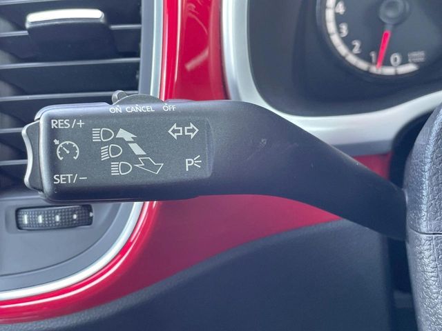 VOLKSWAGEN THE BEETL 2015 Image 31