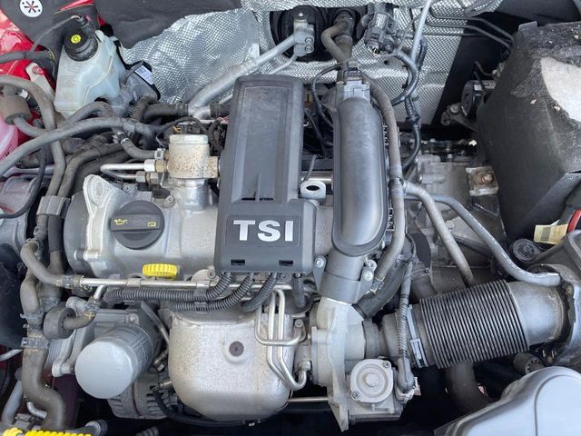 VOLKSWAGEN THE BEETL 2015 Image 31