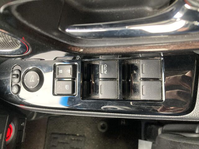 HONDA N BOX CUSTOM 4WD 2019 Image 31