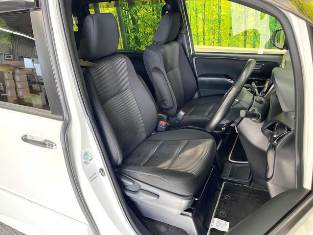 TOYOTA VOXY 2019 Image 31