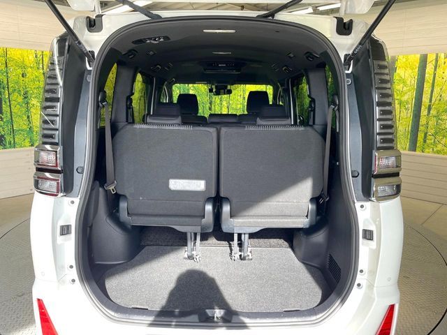 TOYOTA VOXY 2019 Image 31