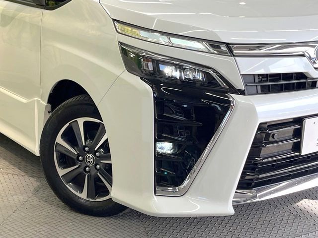 TOYOTA VOXY 2019 Image 31