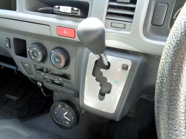 TOYOTA HIACE WAGON 4WD 2009 Image 31